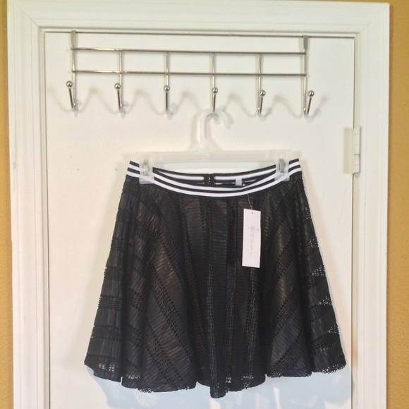 BCBGeneration women's elastic stripe dance / cheerleader mesh a-line mini skirt - Picture 1 of 4